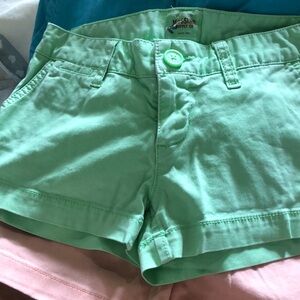 Mossimo women’s size 1 green shorts